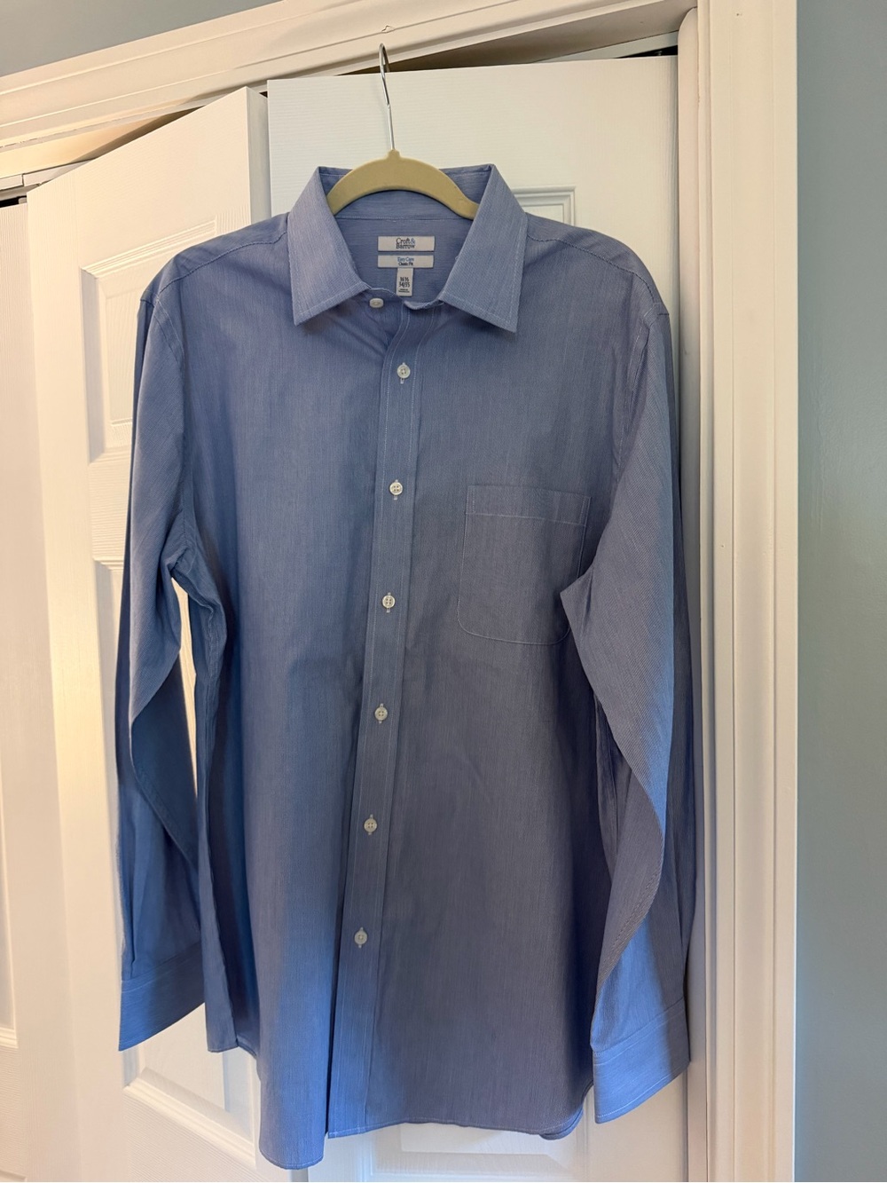 croft & barrow Light Blue Men's Dress Shirt - Classic Button Front